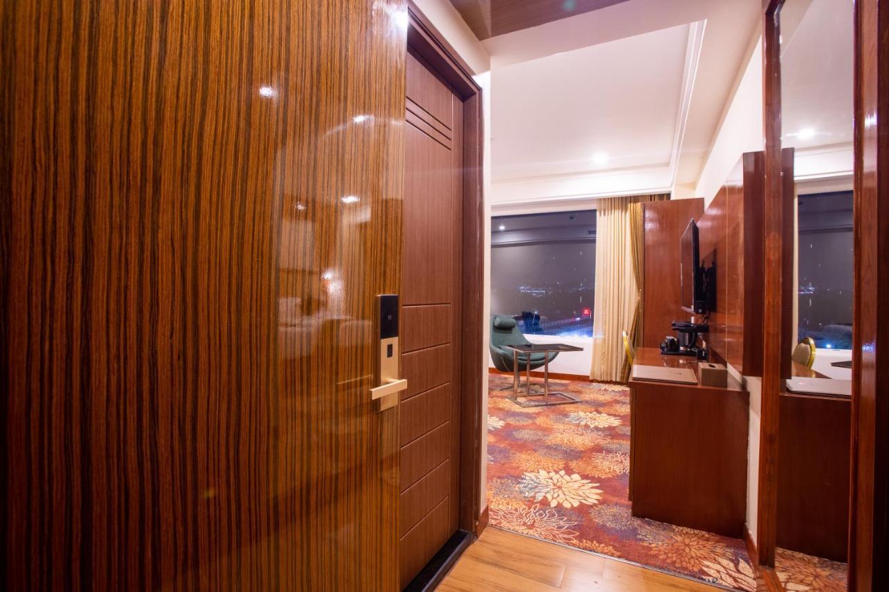 Kingston Hotel Bengaluru Kültér fotó